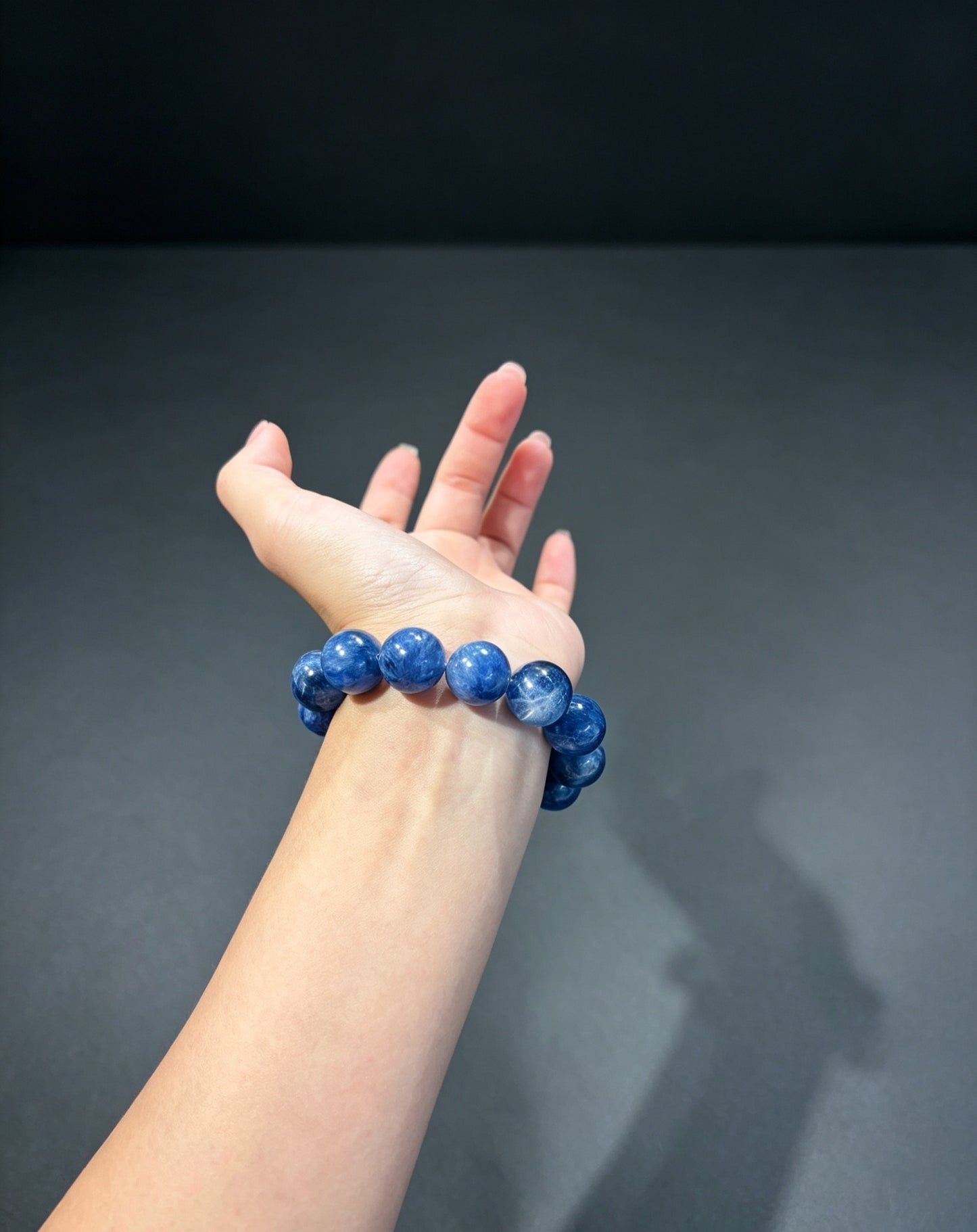 Natural Blue Kyanite 天然蓝晶石