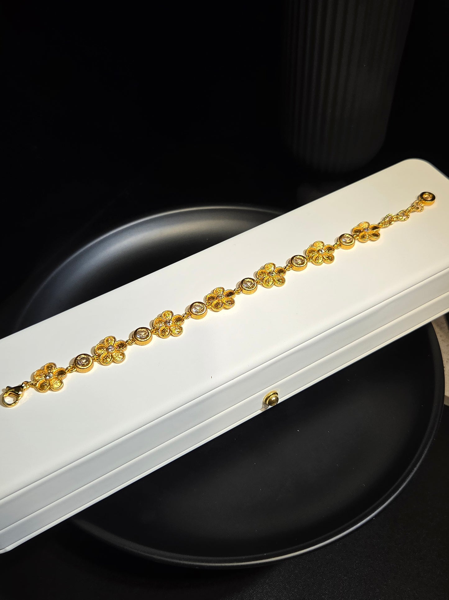Light Luxury Golden Floral Rhinestone Bracelet