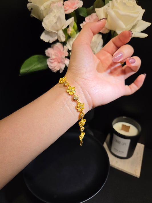 Light Luxury Golden Floral Rhinestone Bracelet