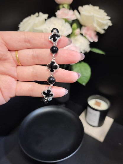 Elegant Black Agate Clover Bracelet