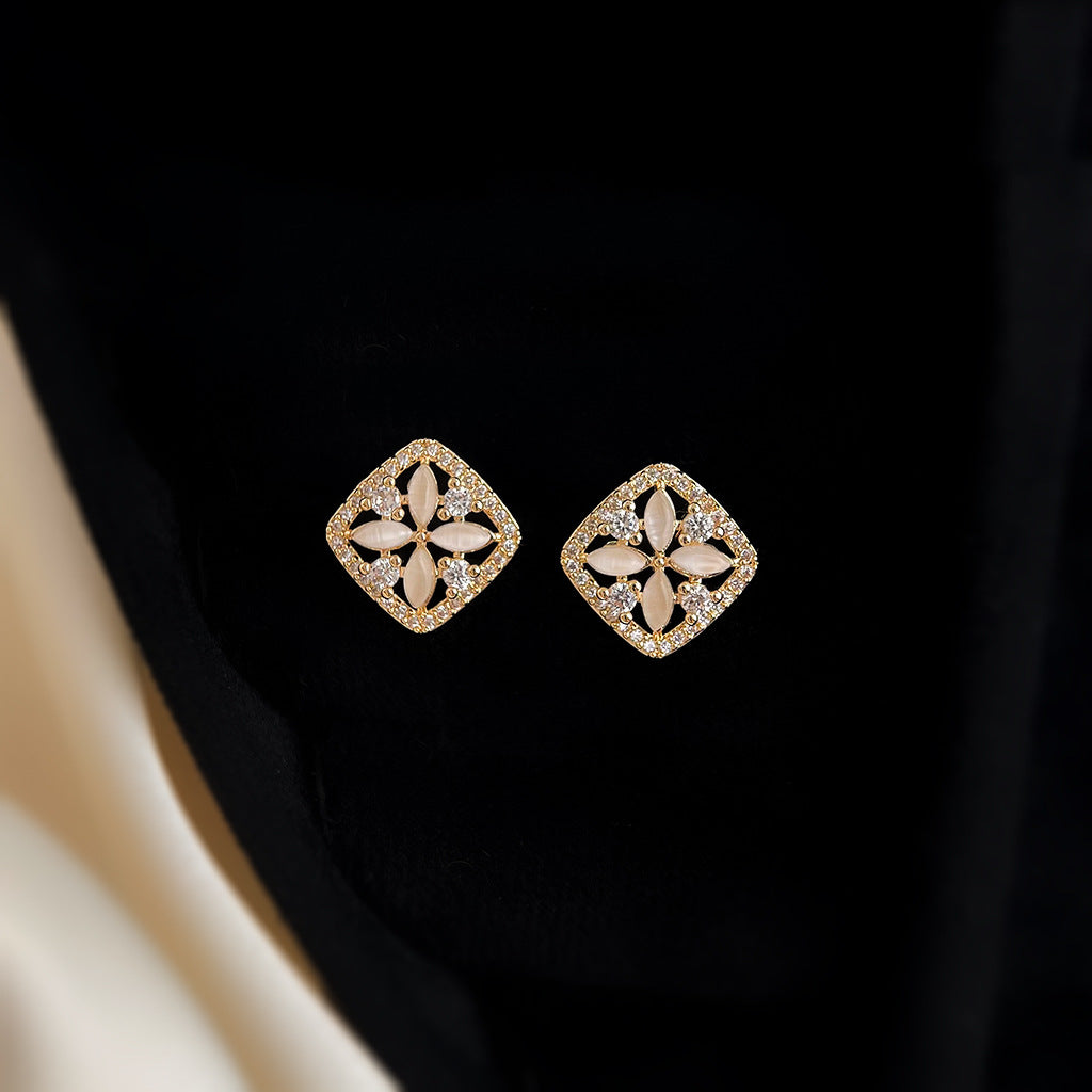Light Luxury Floral Crystal Diamond Stud Earrings -A01