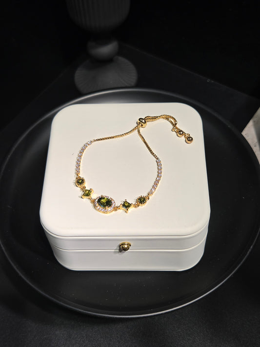 Light Luxury Olive Green Halo Centerpiece Crystal Bracelet -B13